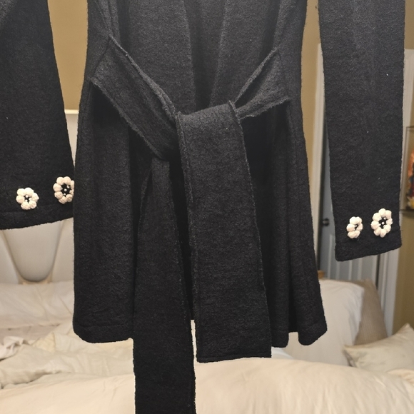 Cynthia Rowley Black Wool Dress Coat with Cream Floral Accents - Picture 3 of 14